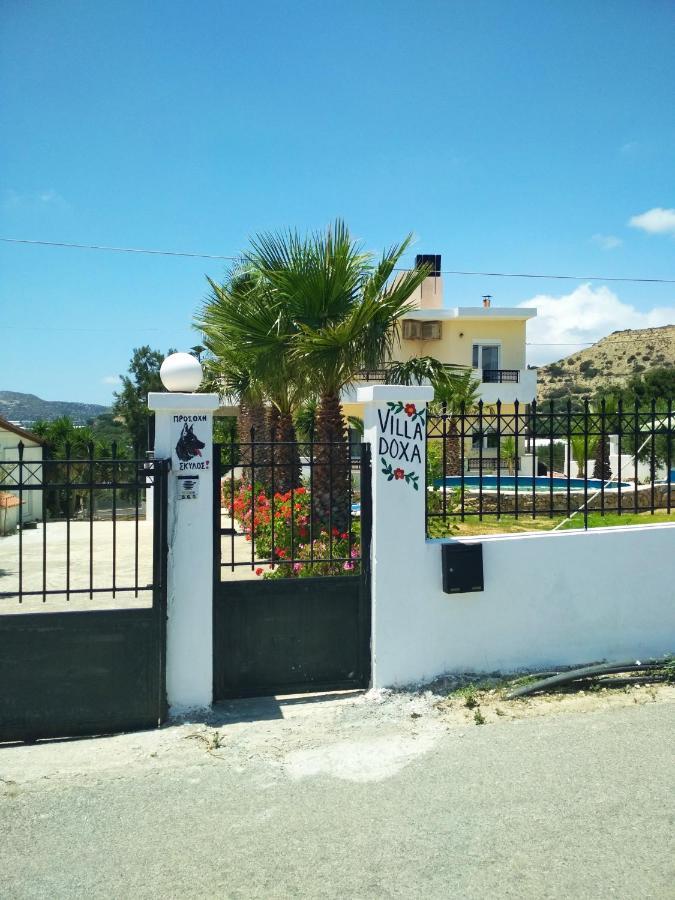 Villa Doxa Ierápetra エクステリア 写真